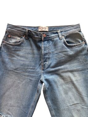 We The Free Distressed Cropped Jeans Raw Hem Ripped Knees Boho Denim 29